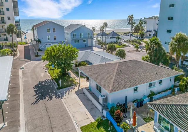 Single family home for sale at 18317 Sunset Blvd, REDINGTON SHORES, FL 33708 | MLS# O6437596