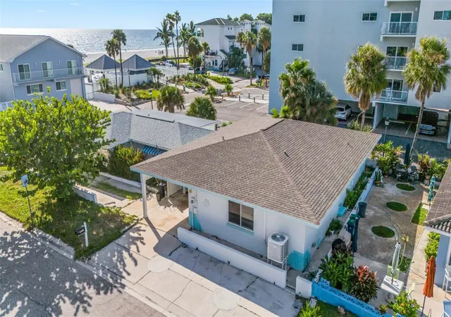 Photo 2 of Single family home for sale at 18317 Sunset Blvd, Redington Shores, FL 33708 | MLS# O6437596 | Listing updated on 2026-08-30