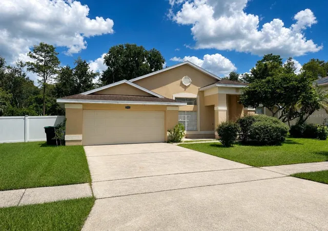 Photo 3 of Single family home for sale at 14542 Grassy Cove Cir, Orlando, FL 32824 | MLS# O6437597 | Listing updated on 2026-10-07