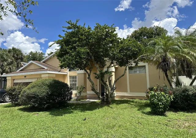 Photo 4 of Single family home for sale at 14542 Grassy Cove Cir, Orlando, FL 32824 | MLS# O6437597 | Listing updated on 2026-10-07