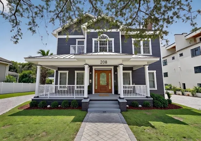 Photo 2 of Single family home for sale at 208 W Ross Ave, Tampa, FL 33602 | MLS# TB8543674 | Listing updated on 2026-09-14