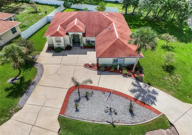 Photo 2 of Single family home for sale at 43 Folson Ln, Palm Coast, FL 32137 | MLS# FC321078 | Listing updated on 2026-09-01