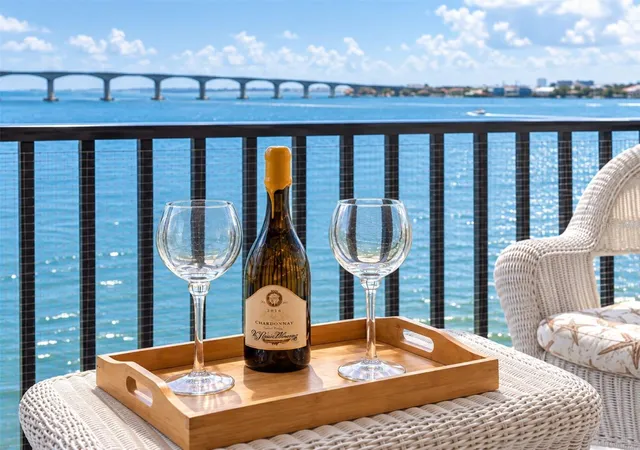 Listing Photo 4 - Condo for sale in building located at 6287 Bahia Del Mar Cir, St. Petersburg, FL 33715 - Unit #401