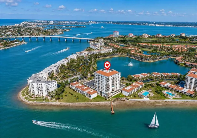 2nd image of 6287 Bahia Del Mar Cir, ST PETERSBURG, FL 33715