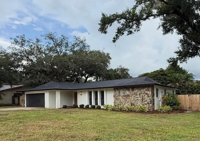 Photo 1 of Single family home for sale at 6622 Glencoe Dr, Temple Terrace, FL 33617 | MLS# TB8543687 | Listing updated on 2026-10-03