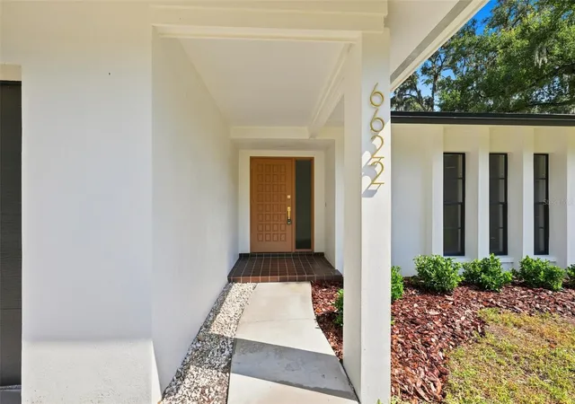 Photo 2 of Single family home for sale at 6622 Glencoe Dr, Temple Terrace, FL 33617 | MLS# TB8543687 | Listing updated on 2026-10-03