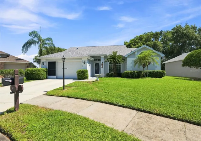 Photo 3 of Single family home for sale at 9423 Summerbreeze Ter, New Port Richey, FL 34655 | MLS# W7889036 | Listing updated on 2026-09-02
