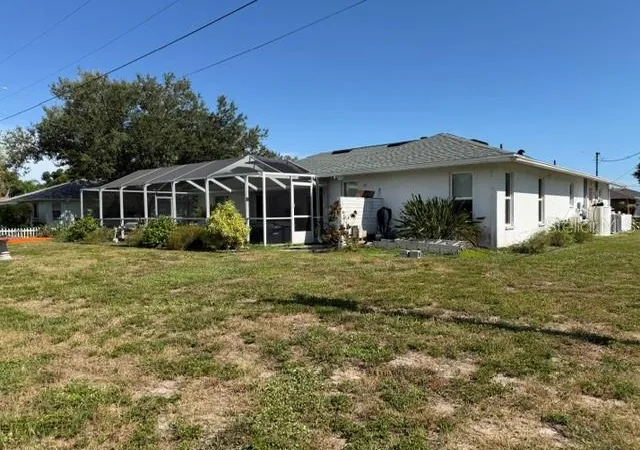 Photo 3 of Single family home for sale at 987 Shasta Rd, Venice, FL 34293 | MLS# A4704448 | Listing updated on 2026-08-30