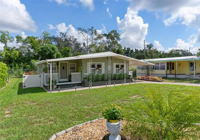 Photo 4 of Manufactured home for sale at 12041 Fairway Ave, Brooksville, FL 34613 | MLS# TB8543694 | Listing updated on 2026-08-30