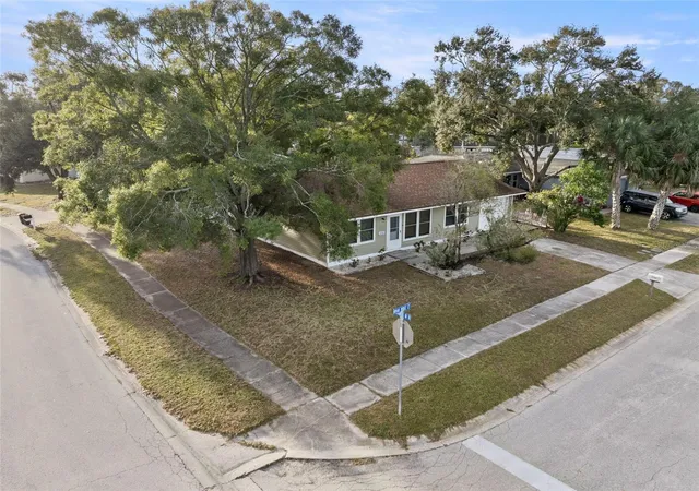 Photo 2 of Single family home for sale at 6500 Briar Ridge Ct N, Pinellas Park, FL 33782 | MLS# TB8543698 | Listing updated on 2026-09-02