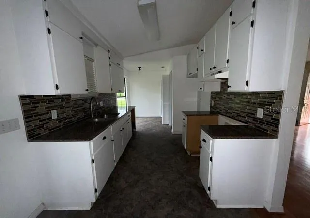 Photo 2 of Single family home for sale at 4601 Ne 20th Ave, Ocala, FL 34479 | MLS# S5156580 | Listing updated on 2026-08-31