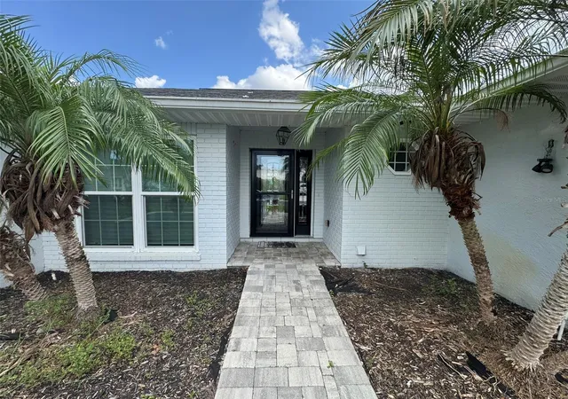 Photo 3 of Single family home for sale at 1009 Indian Hills Ct, Venice, FL 34293 | MLS# TB8543703 | Listing updated on 2026-08-31