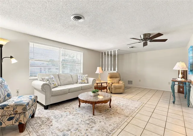 Photo 5 of Single family home for sale at 411 Plantation Rd, Venice, FL 34293 | MLS# TB8543710 | Listing updated on 2026-08-30