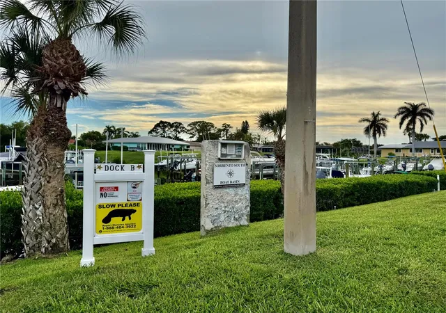 Photo 37 of Townhouse for sale at 718 Sorrento Inlet Dr #718, Nokomis, FL 34275 | MLS# A4704461 | Listing updated on 2026-09-07