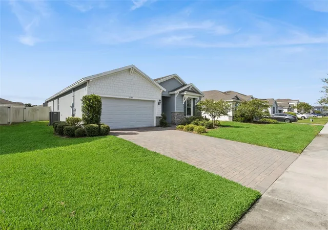 Photo 2 of Single family home for sale at 2749 Hilltop Loop, Apopka, FL 32712 | MLS# G5117157 | Listing updated on 2026-10-07