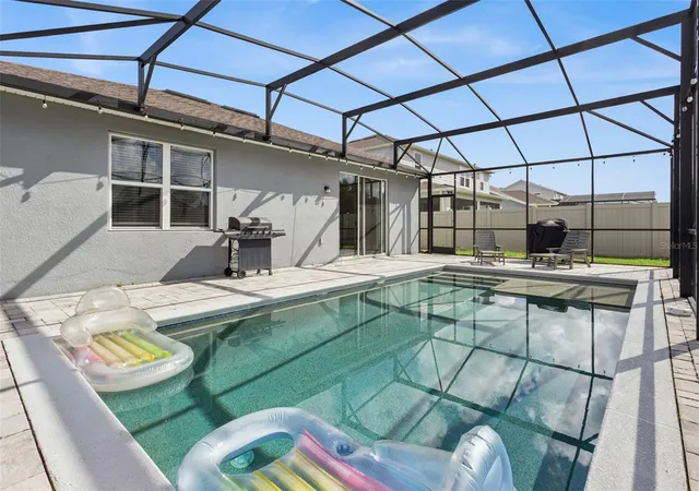 Photo 3 of Single family home for sale at 2749 Hilltop Loop, Apopka, FL 32712 | MLS# G5117157 | Listing updated on 2026-10-07