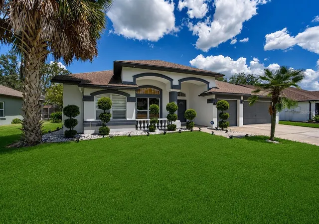 Photo 2 of Single family home for sale at 3926 Northridge Dr, Valrico, FL 33596 | MLS# TB8543720 | Listing updated on 2026-09-05