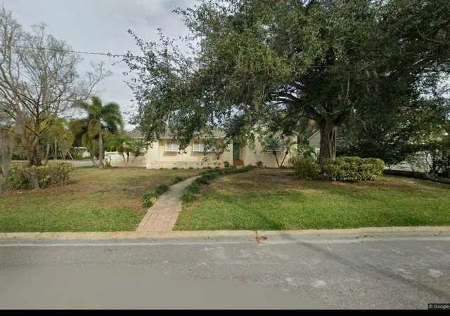 1st image of 601 34th Ave Ne, St Petersburg, FL 33704 | MLS# O6437634