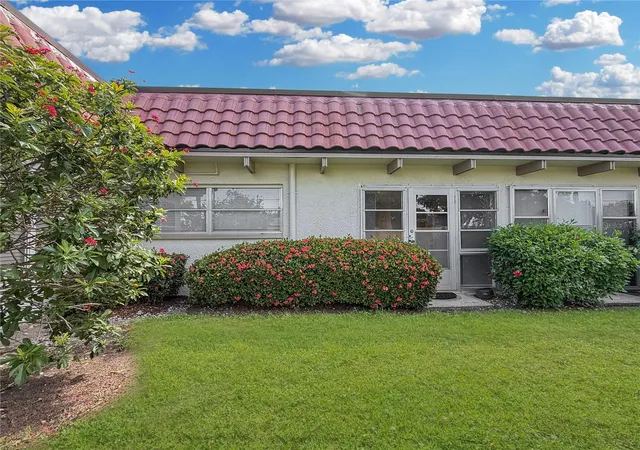 Photo 3 of Condo for sale at 1701 Pinehurst Rd #2F, Dunedin, FL 34698 | MLS# TB8543726 | Listing updated on 2026-09-01