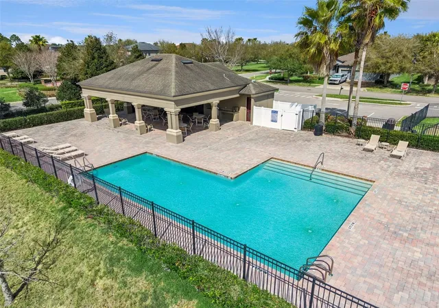 Photo 4 of Single family home for sale at 2204 Romanum Dr, Winter Garden, FL 34787 | MLS# S5156590 | Listing updated on 2026-09-02