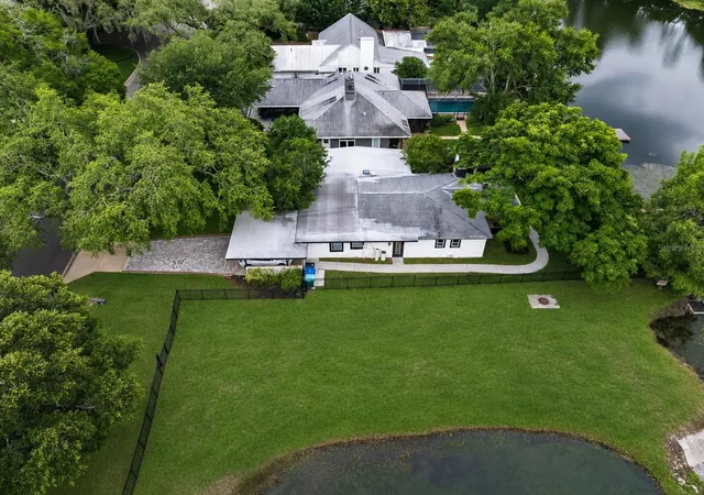 Photo 3 of Single family home for sale at 2227 Howard Dr, Winter Park, FL 32789 | MLS# O6437639 | Listing updated on 2026-09-28