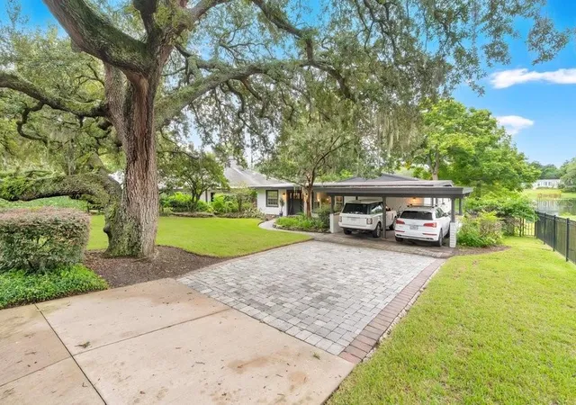 Photo 4 of Single family home for sale at 2227 Howard Dr, Winter Park, FL 32789 | MLS# O6437639 | Listing updated on 2026-09-28