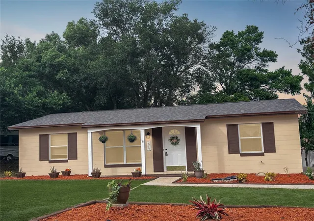 Photo 3 of Single family home for sale at 2942 Greynolds St, Deltona, FL 32738 | MLS# V4951002 | Listing updated on 2026-09-14