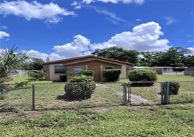 Photo 1 of Single family home for sale at 2118 1st Avenue E, Palmetto, FL 34221 | MLS# A4704474 | Listing updated on 2026-10-06