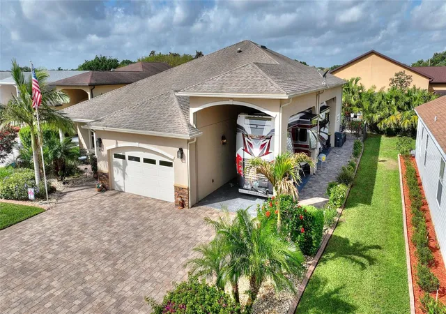 Photo 3 of Single family home for sale at 416 Motorcoach Dr S, Polk City, FL 33868 | MLS# L4964677 | Listing updated on 2026-09-25