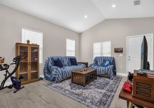 Photo 4 of Single family home for sale at 430 W Walts Ave, Deland, FL 32720 | MLS# O6437646 | Listing updated on 2026-10-09