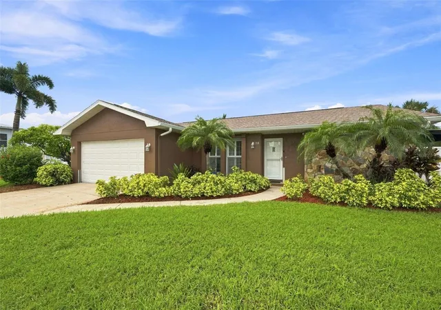 Single family home for sale at 28 Wall Ter, REDINGTON SHORES, FL 33708 | MLS# TB8543749