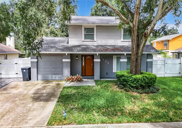 Photo 3 of Single family home for sale at 12438 Cardiff Dr, Tampa, FL 33625 | MLS# TB8543754 | Listing updated on 2026-08-30