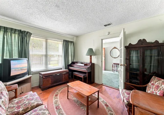 Photo 4 of Sale Pending at 619 E 7Th St, Sanford, FL 32771 | MLS# O6437654 | Listing updated on 2026-09-06