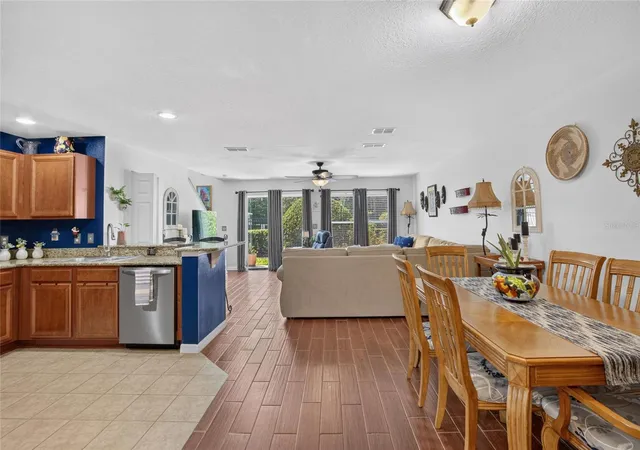 Photo 3 of Townhouse for sale at 2919 Royal Tuscan Ln, Valrico, FL 33594 | MLS# TB8543757 | Listing updated on 2026-09-15