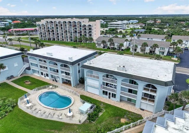Photo 2 of Townhouse for sale at 4789 S Atlantic Ave #3, Port Orange, FL 32127 | MLS# O6437658 | Listing updated on 2026-09-26