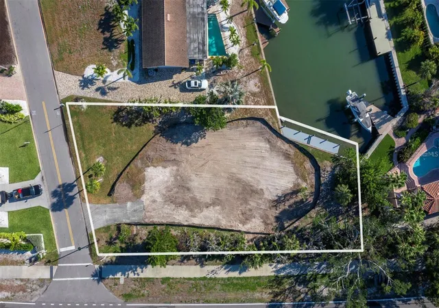 1st image of 500 Outrigger Ln, Longboat Key, FL 34228 | MLS# A4704483