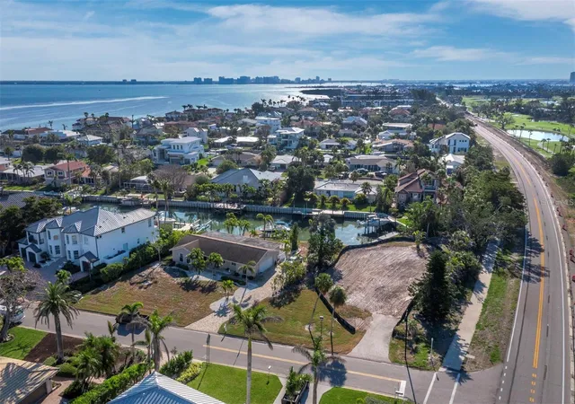 3rd image of 500 Outrigger Ln, Longboat Key, FL 34228 | MLS# A4704483