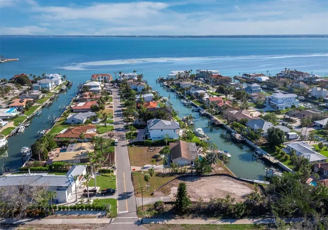 5th image of 500 Outrigger Ln, Longboat Key, FL 34228 | MLS# A4704483