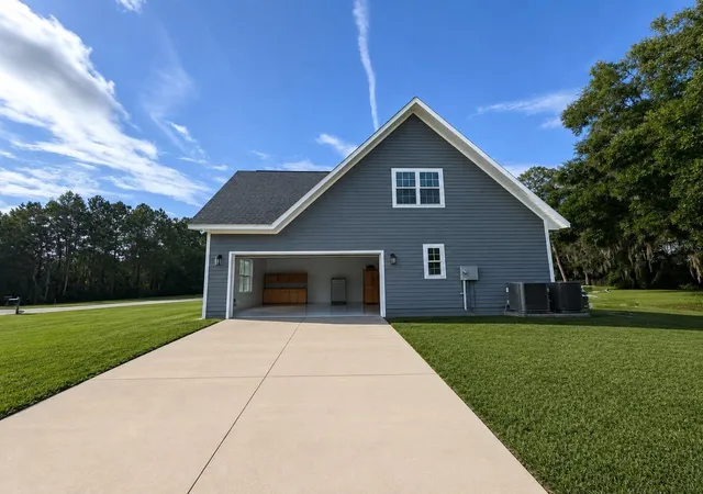 Photo 3 of Single family home for sale at 841 Nw 4Th Ave, Williston, FL 32696 | MLS# O6437664 | Listing updated on 2026-08-31