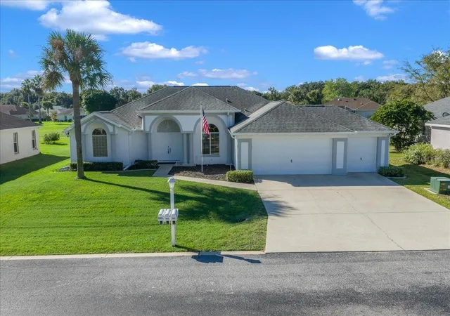 Single family home for sale at 5374 NW 20th Place, OCALA, FL 34482 | MLS# OM731359