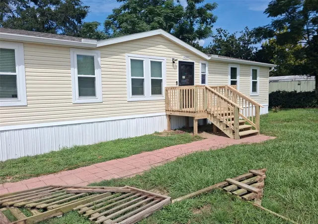Photo 3 of Manufactured home for sale at 14088 59th, Summerfield, FL 34491 | MLS# G5117169 | Listing updated on 2026-09-15