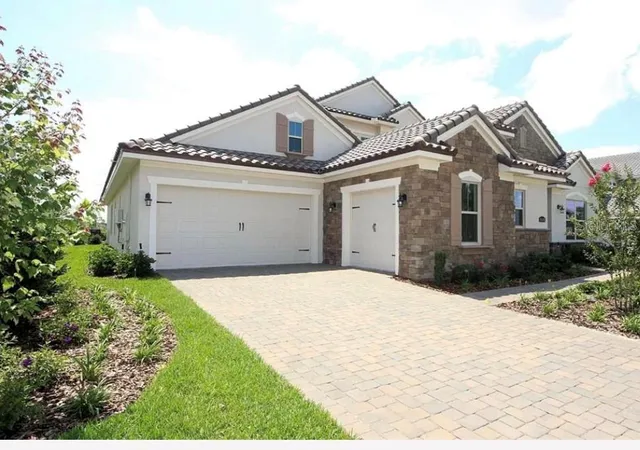 Photo 2 of Single family home for sale at 2512 Diamond Ridge Ct, Orlando, FL 32835 | MLS# O6437666 | Listing updated on 2026-09-08