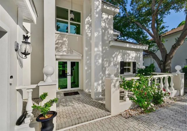 Photo 3 of Single family home for sale at 226 Saint James Park, Osprey, FL 34229 | MLS# A4704489 | Listing updated on 2026-10-16