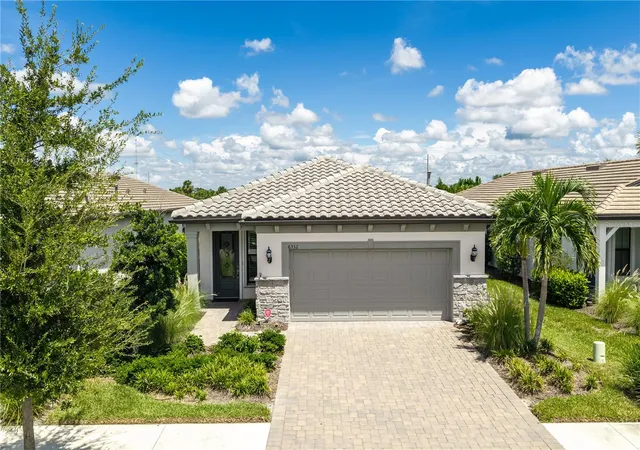 Single family home for sale at 6332 Winding Pine Dr, NOKOMIS, FL 34275 | MLS# A4704490