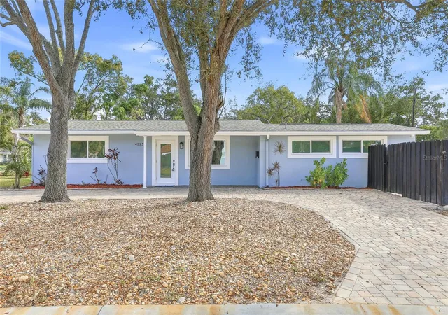 1st image of 4095 Locust St Ne, Saint Petersburg, FL 33703 | MLS# TB8543786