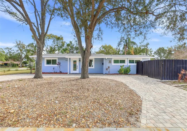 4th image of 4095 Locust St NE, Saint Petersburg, FL 33703 | MLS# TB8543786