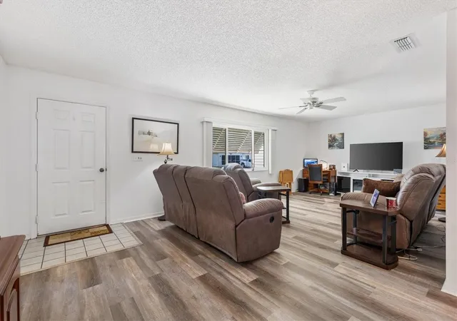 Photo 3 of Single family home for sale at 9619 Se 174th Place Rd, Summerfield, FL 34491 | MLS# G5117172 | Listing updated on 2026-10-10