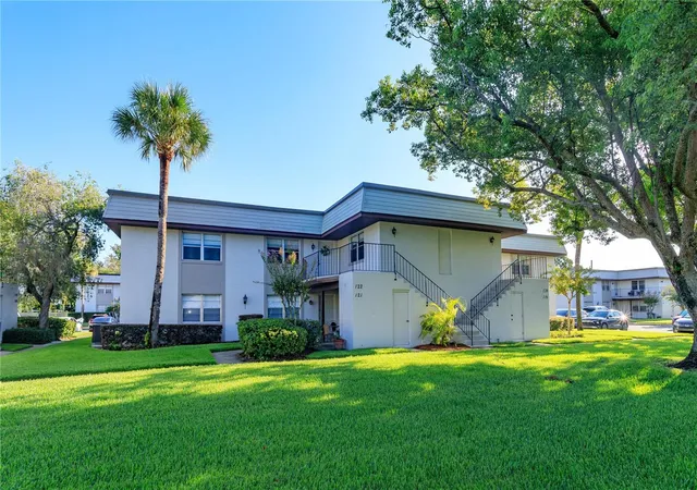 Photo 1 of Sale Pending at 122 Windtree Ln #O, Winter Garden, FL 34787 | MLS# G5117173 | Listing updated on 2026-09-02