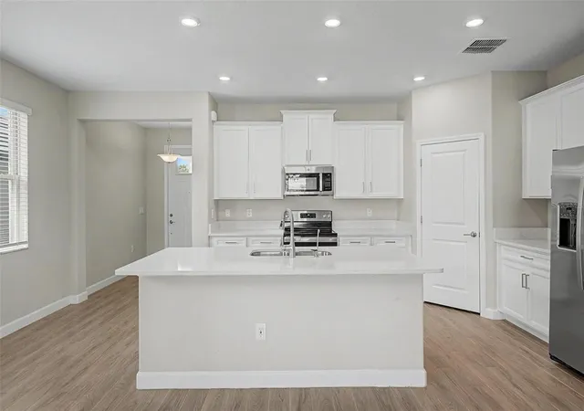 Photo 3 of Single family home for sale at 31603 Magna Gulf Loop, San Antonio, FL 33576 | MLS# TB8543794 | Listing updated on 2026-09-12