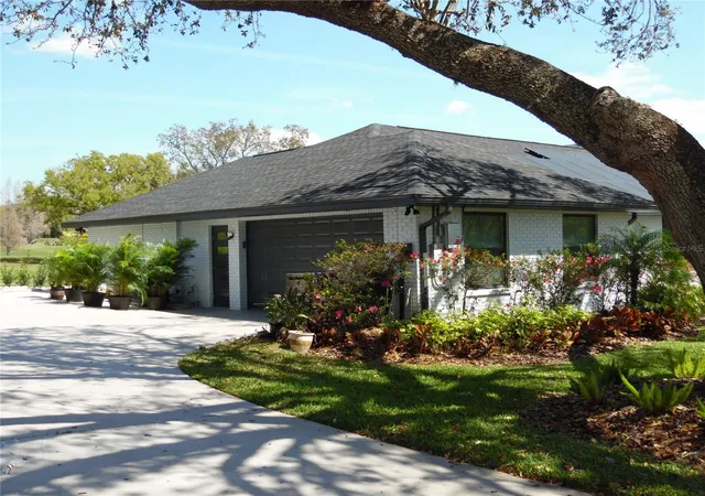 Photo 3 of Single family home for sale at 2709 Fairway View Dr, Valrico, FL 33596 | MLS# TB8543797 | Listing updated on 2026-10-03